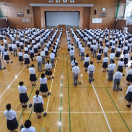 令和２年度１学期終業式を行いました