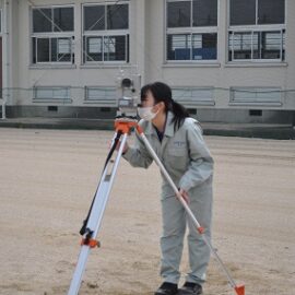 【環境科学科】セオドライトの据え付け➁