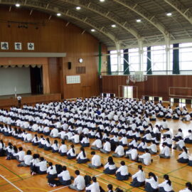 地震を想定した避難訓練