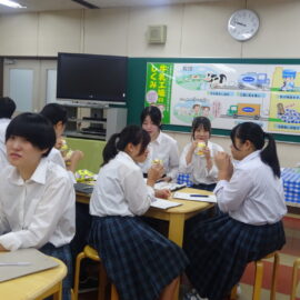 【動物科学科】県内企業視察研修に行きました。