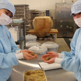 【食品科学科】２年生和菓子実習を行いました。