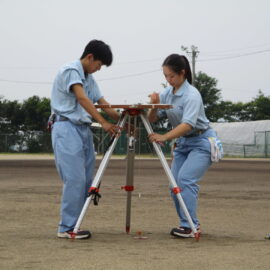 【環境科学科】平板測量競技校内大会を実施しました